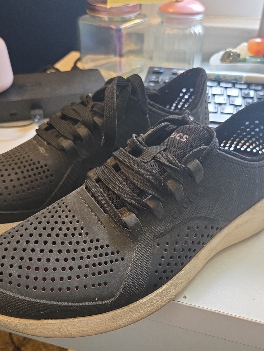 Men's Black Casual Perforated Lace-Up Sneakers